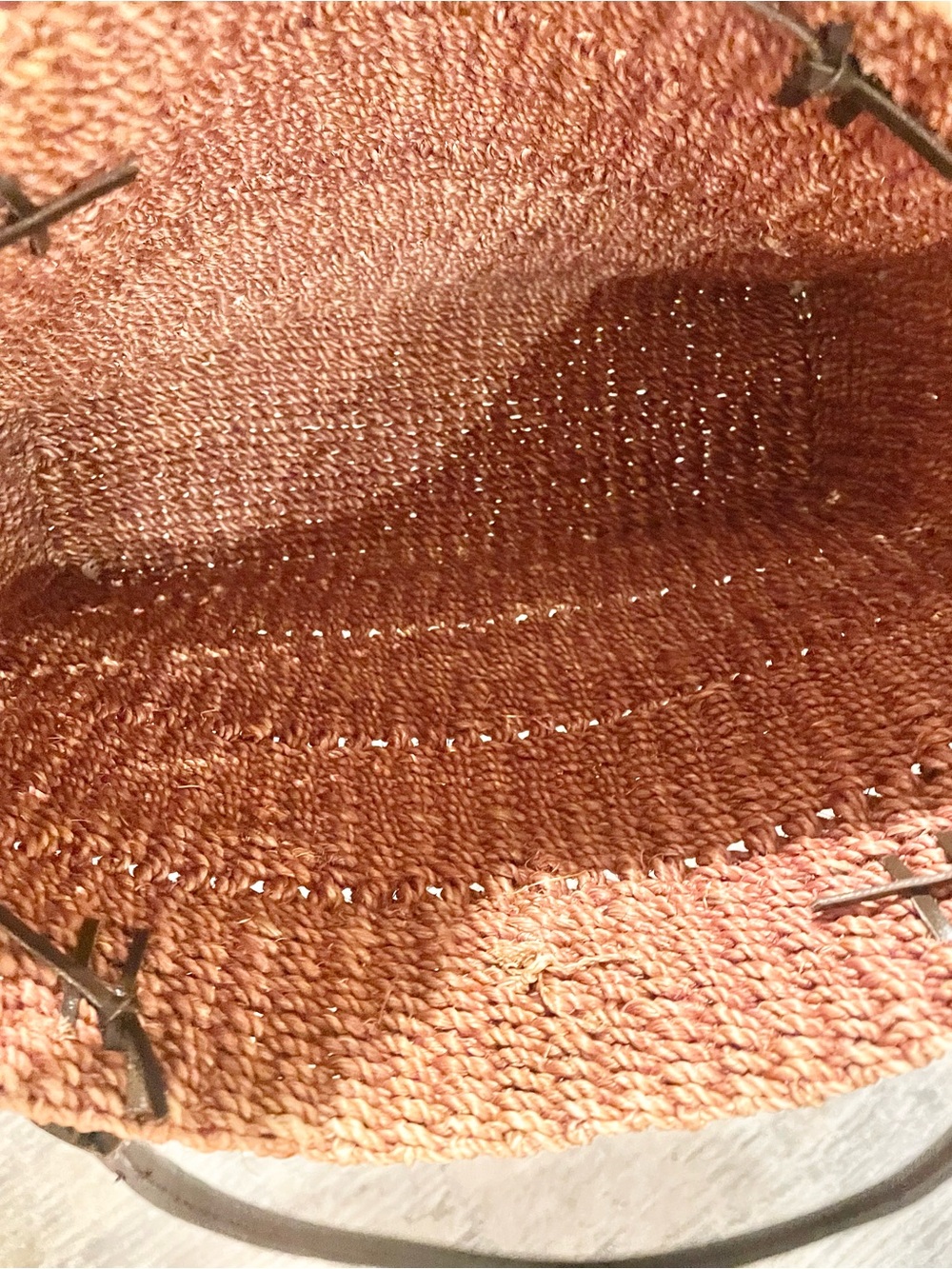 Woven Straw Tote Bag w/Brown Leather Handles Toggle Button Natural/Rosewood- EUC - Picture 6 of 10